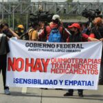 Protestan ante las oficinas de Pfizer en México; exigen que libere patentes