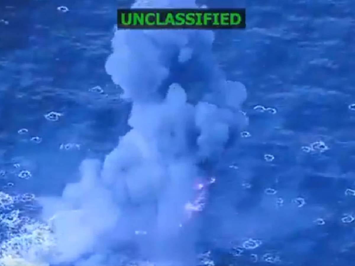 Pánico en la frontera: El gobierno de Colombia denuncia un ataque aéreo sorpresivo por parte de Estados Unidos contra un buque naval colombiano en aguas venezolanas. ¿Cuál es el origen del conflicto y qué medidas tomará el presidente Ivan Duque para responder a esta situación crítica?