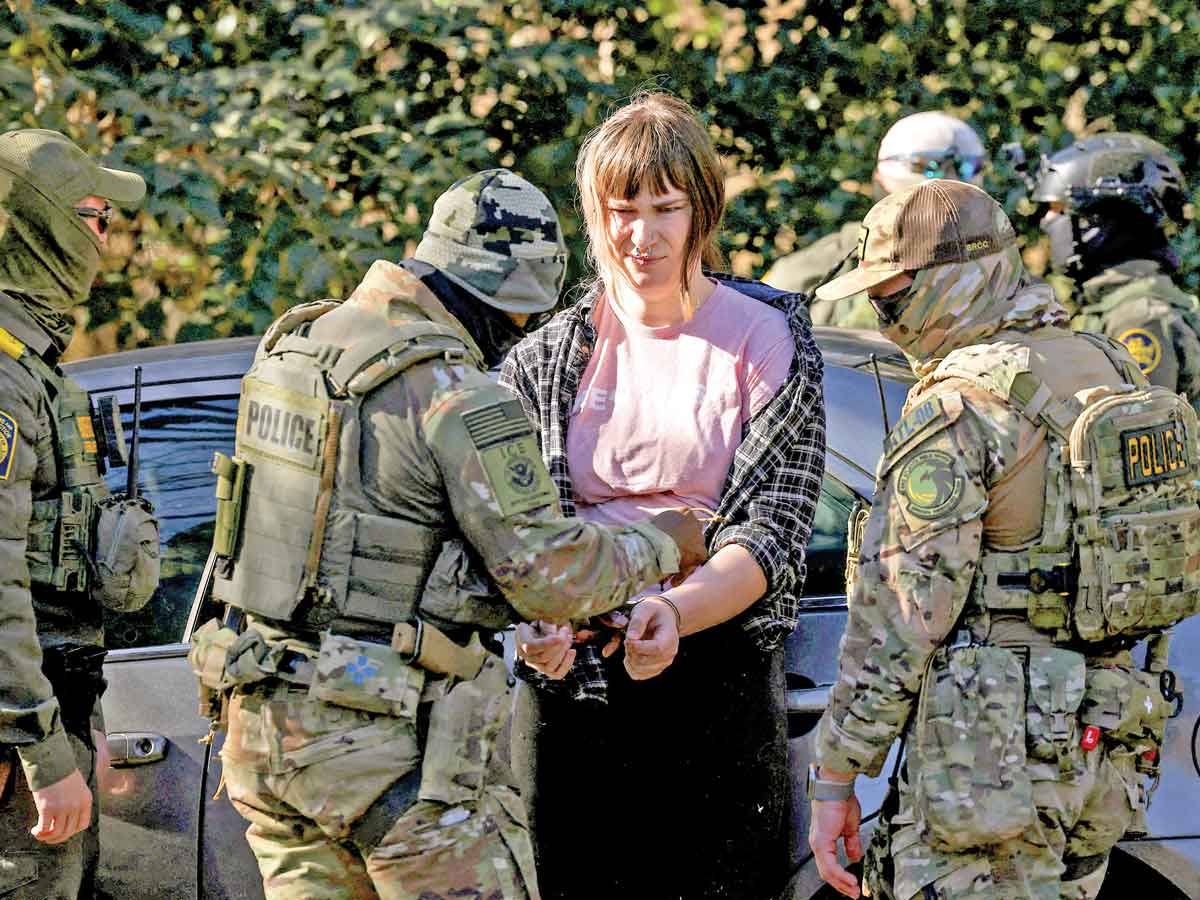 "La puerta abierta: EE.UU. revoluciona la política de asilo al permitir la entrada de casos desde México, en un giro importante para revisar el papel del gobierno en este tema"