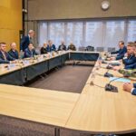 “El poderoso alcalde de justicia: la victoria de Christian Nodal en una batalla jurídica que dejará conmocionados a todos los seguidores del cantante mexicano.”